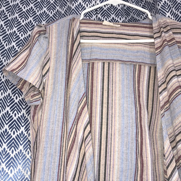 🎉HP🎉Mystree Ruffled Cardigan - Picture 5 of 9